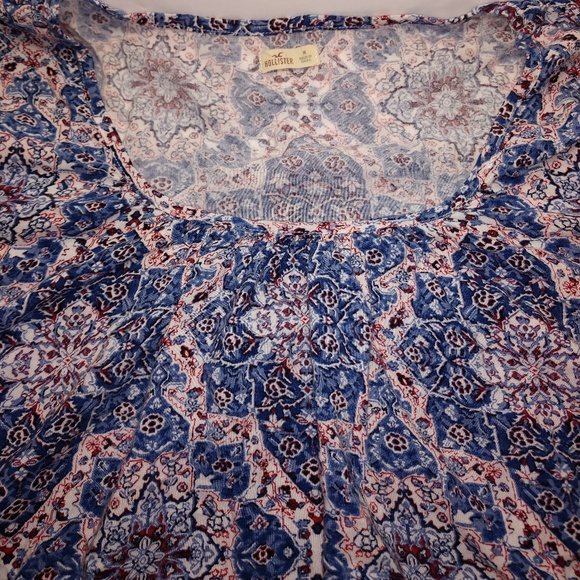 Hollister Peasant Blouse - Picture 3 of 8